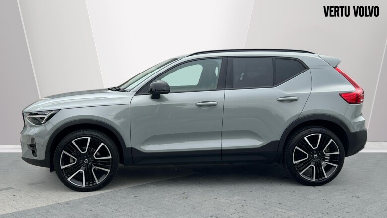 Volvo XC40 2.0 B3P Ultra Dark 5dr Auto Petrol Estate